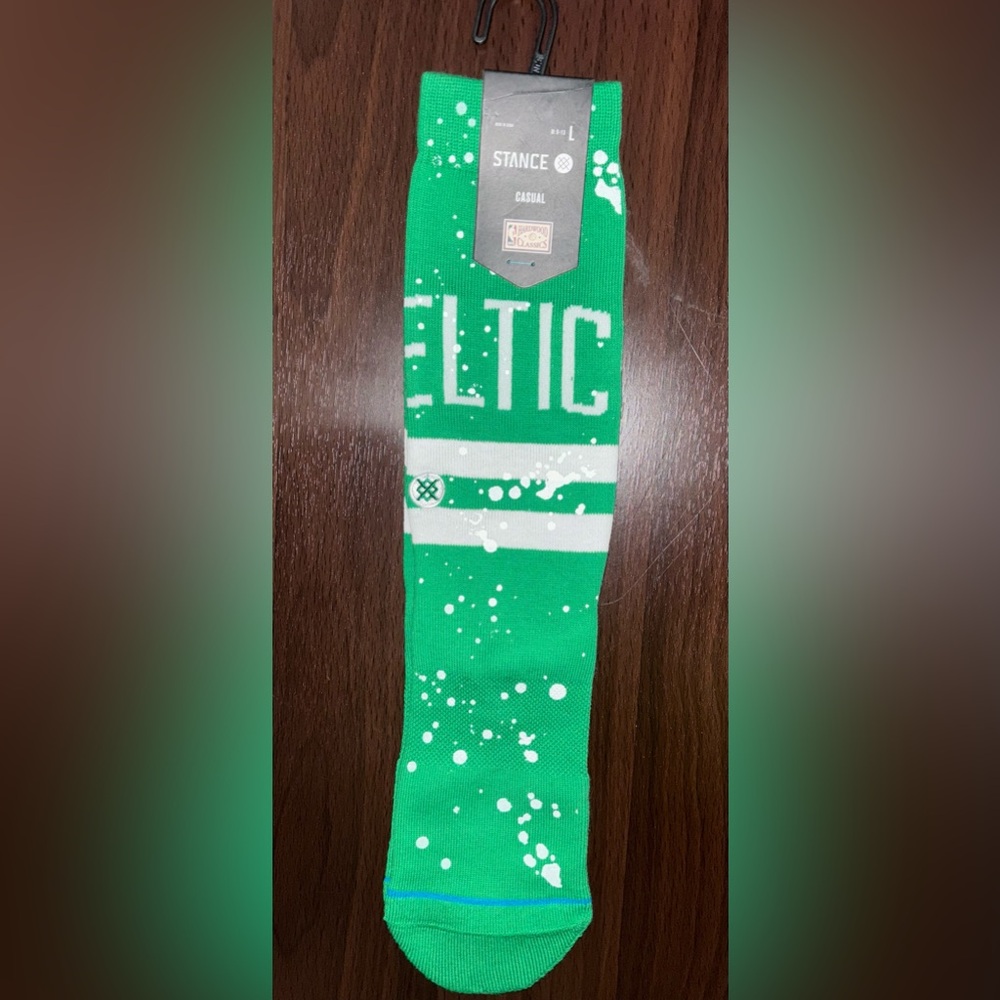 BOSTON CELTICS STANCE NOVELTY CREW SOCKS NWT MEN’S SHOE SIZE 9-13